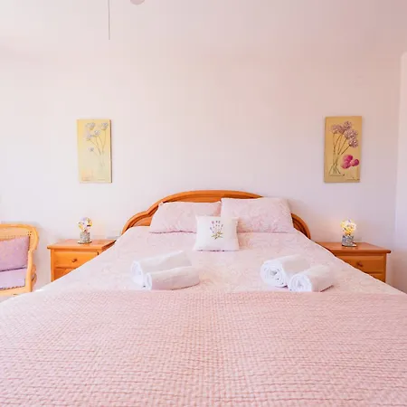 Villa Hermosa - Plusholidays
